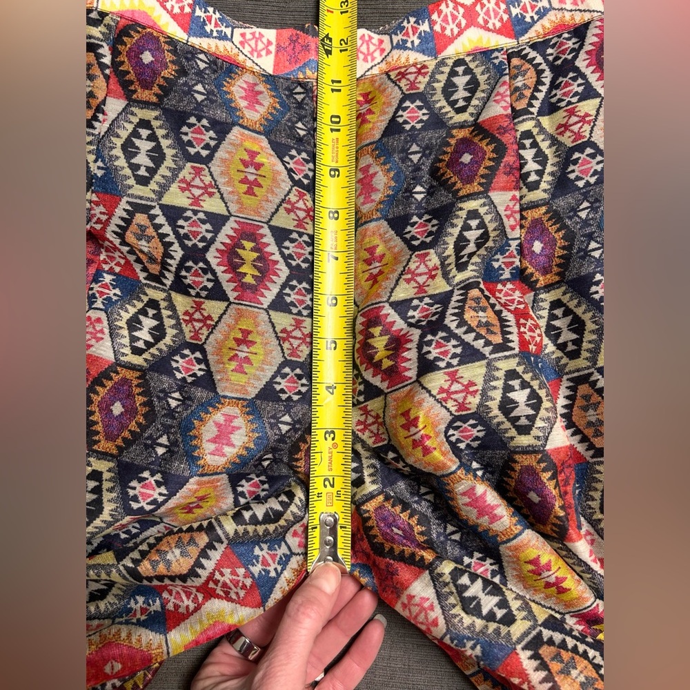 Boutique Aztec boho print culotte wide leg pants size Large - Picture 8 of 8